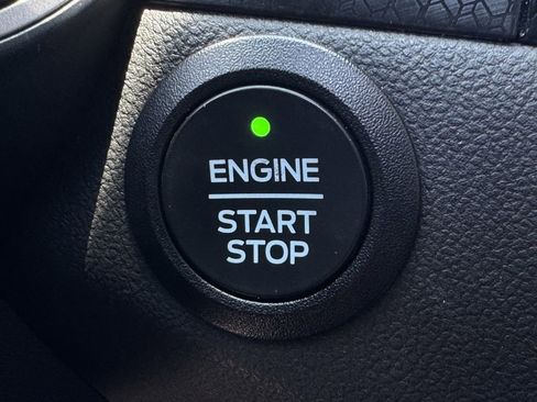 Used 2022 Ford Escape SEL w/ SEL Stealth AWD Package image 21