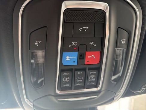 New 2026 Jeep Cherokee Overland AWD/4WD image 31