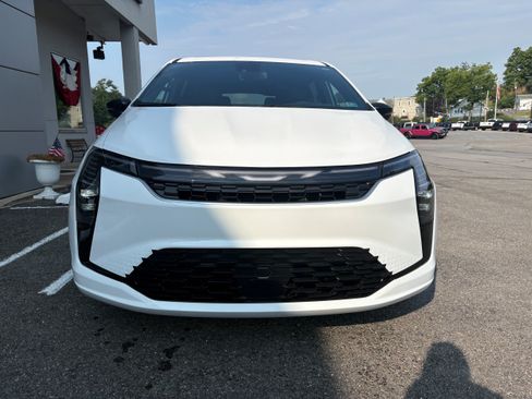 New 2027 Chrysler Pacifica Select FWD image 4