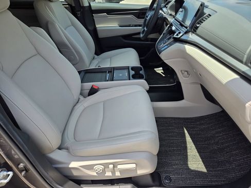 Certified 2026 Honda Odyssey EX-L image 17