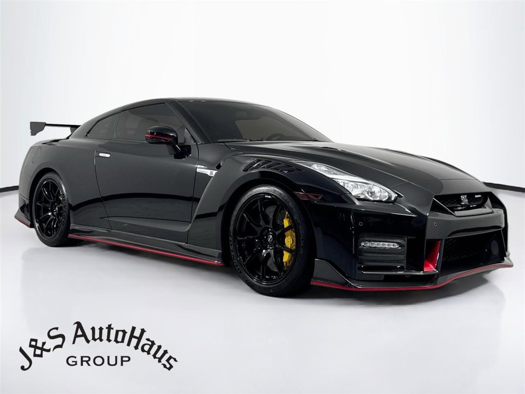 Used 2023 Nissan GT-R NISMO w/ Floor Mat Package AWD/4WD image 1
