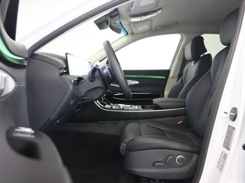 New 2026 Genesis GV70 2.5T AWD/4WD image 18