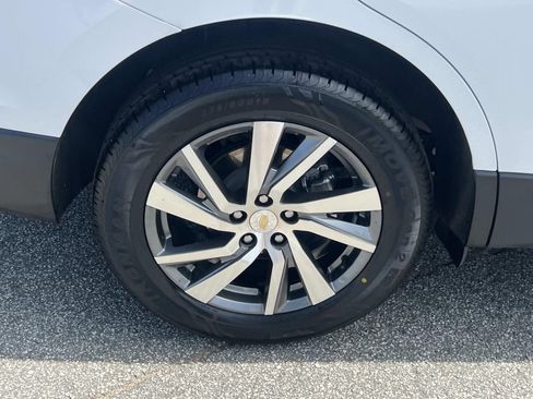 Used 2022 Chevrolet Equinox Premier image 17