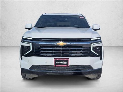 Used 2025 Chevrolet Tahoe LT image 2