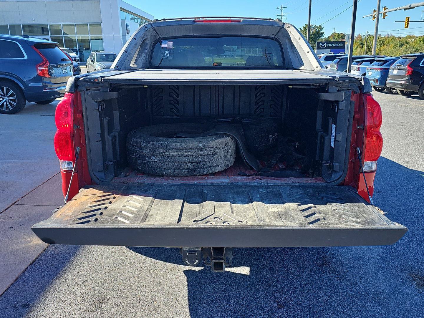 Used 2004 Chevrolet Avalanche Z66 w/ Preferred Equipment Group RWD image 22