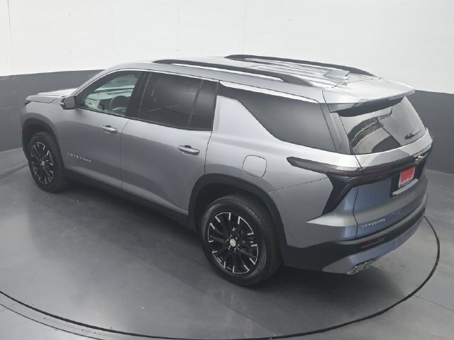 Used 2026 Chevrolet Traverse LT w/ Sun and Wheel Package FWD image 27