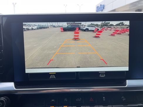 Used 2024 Chevrolet Silverado 1500 LT Trail Boss w/ Protection Package image 26