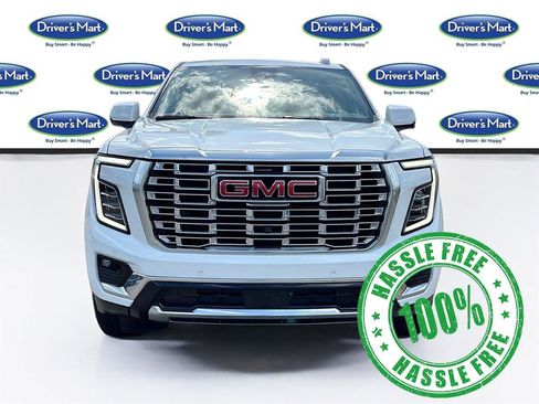 Used 2025 GMC Yukon Denali RWD image 2