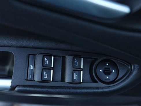 Used 2019 Ford Escape SE AWD/4WD image 11