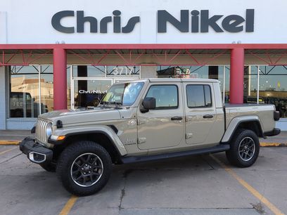 Used 2022 Jeep Gladiator Overland w/ Popular Equipment Package