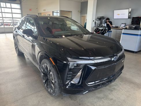 Used 2024 Chevrolet Blazer EV RS image 2