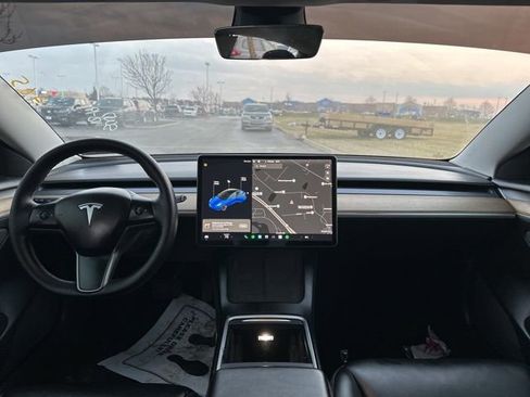 Used 2021 Tesla Model 3 Standard Range Plus image 15