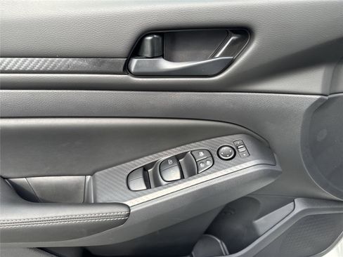 New 2026 Nissan Altima 2.5 SV w/ SV Special Edition Package FWD image 17