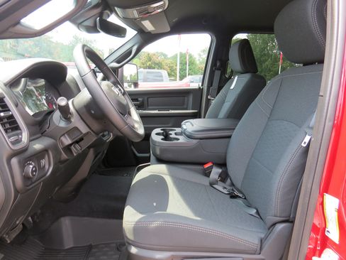 New 2026 RAM 3500 Tradesman AWD/4WD image 19