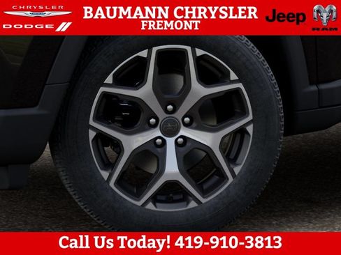 New 2026 Jeep Compass Limited AWD/4WD image 8