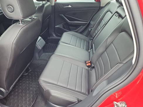 Certified 2023 Volkswagen Jetta SE FWD image 28