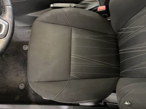 Used 2017 Ford Focus SEL w/ Cold Weather Package image 21