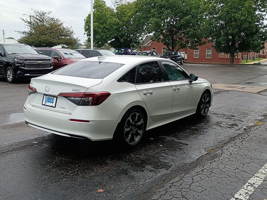 Certified 2025 Honda Civic Sport Touring image 3