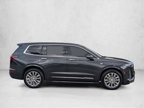 Used 2022 Cadillac XT6 Premium Luxury w/ Technology Package image 4
