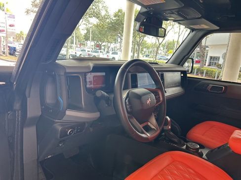 Used 2024 Ford Bronco Black Diamond image 6