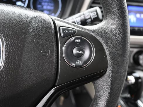 Used 2018 Honda HR-V LX image 20