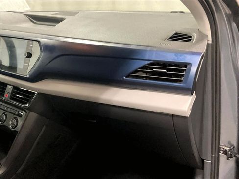 Used 2022 Volkswagen Taos SE image 13