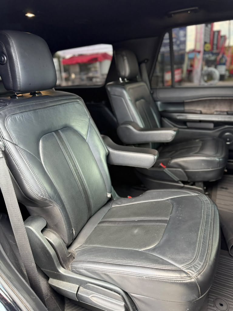 Used 2018 Ford Expedition Limited w/ Driver Assistance Package RWD image 13