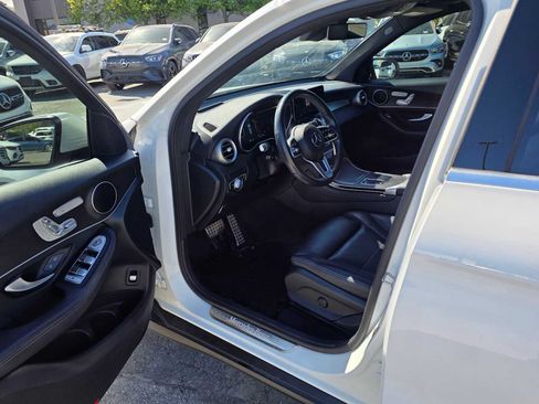 Used 2020 Mercedes-Benz GLC 300 4MATIC image 19