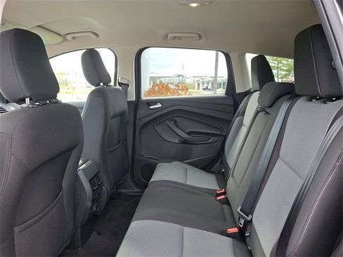 Used 2019 Ford Escape SE image 10