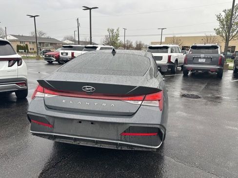 Used 2024 Hyundai Elantra SEL image 16