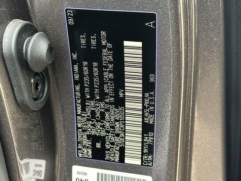 Used 2023 Toyota Sienna Platinum image 54