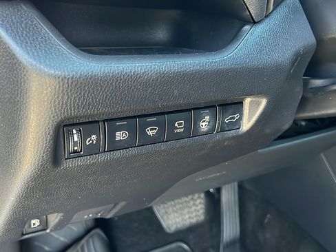 Used 2022 Toyota RAV4 XSE AWD/4WD image 27