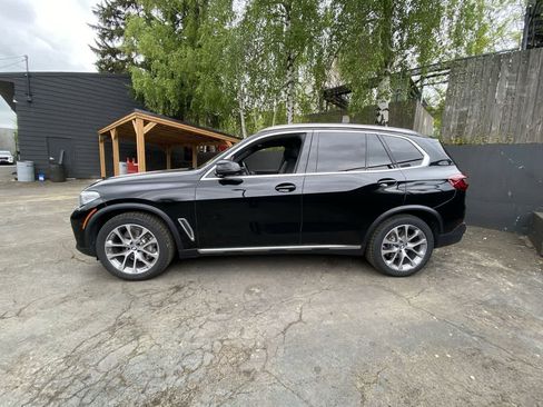 Used 2021 BMW X5 xDrive40i w/ Premium Package AWD/4WD image 3