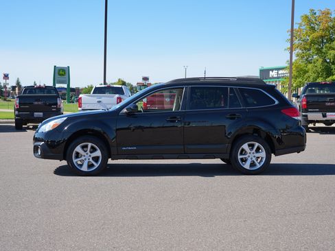 Used 2013 Subaru Outback 2.5i Premium AWD/4WD image 6