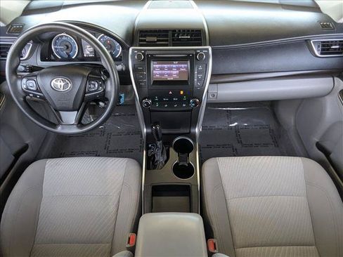 Used 2016 Toyota Camry LE FWD image 17