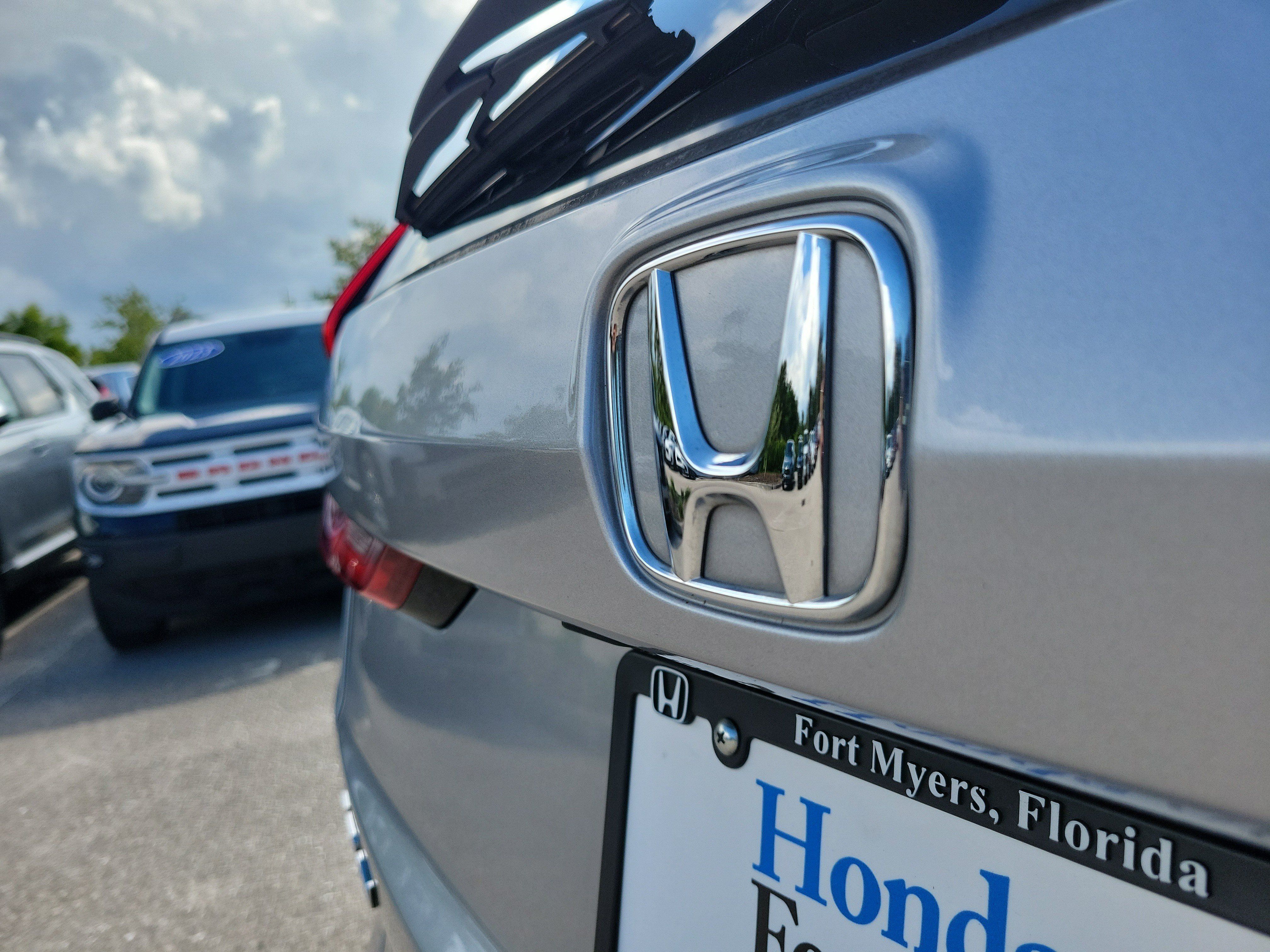 Used 2023 Honda CR-V EX-L image 7