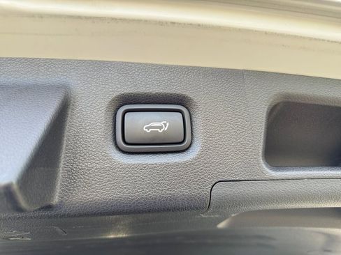 Used 2023 Hyundai Santa Fe Calligraphy image 10