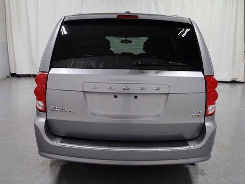 Used 2016 Dodge Grand Caravan SXT image 7