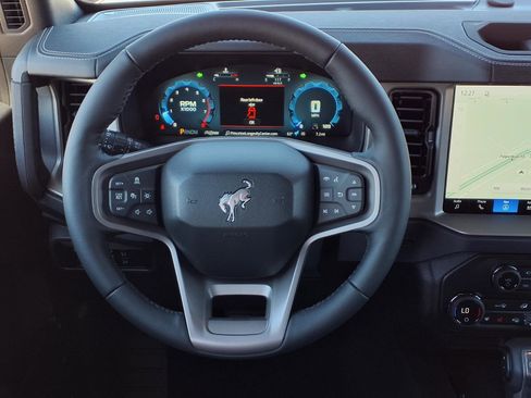 New 2026 Ford Bronco Outer Banks w/ Sasquatch Package AWD/4WD image 11