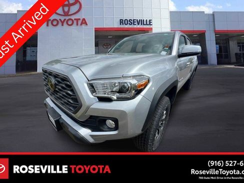 Certified 2023 Toyota Tacoma TRD Off-Road w/ Technology Package AWD/4WD image 1