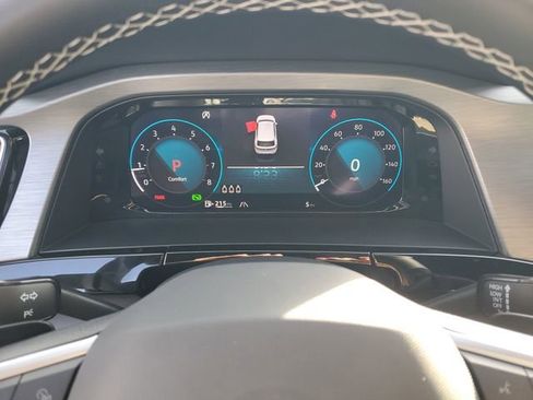 New 2026 Volkswagen Atlas Cross Sport SE image 21