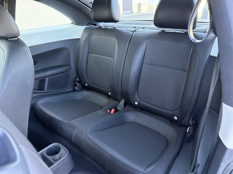 Used 2012 Volkswagen Beetle 2.5 FWD image 13
