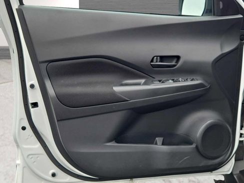 Used 2025 Nissan Kicks Play S FWD image 18