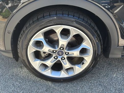 Used 2015 Ford Escape Titanium w/ Equipment Group 301A FWD image 23