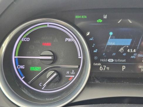 Used 2020 Toyota Camry XLE image 20