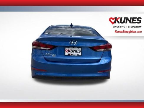 Used 2017 Hyundai Elantra SE FWD image 8