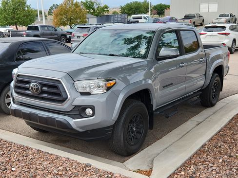 Used 2021 Toyota Tacoma SR5 w/ Technology Package AWD/4WD image 3