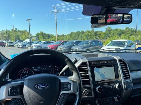 Used 2018 Ford F350 Platinum AWD/4WD image 2