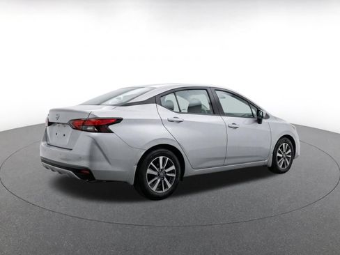 Used 2025 Nissan Versa SV FWD image 11