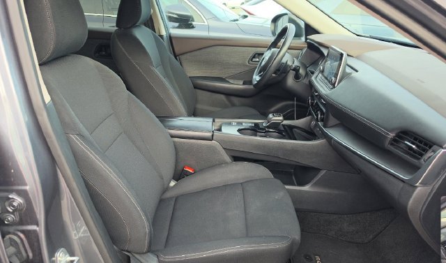 Used 2023 Nissan Rogue S FWD image 15